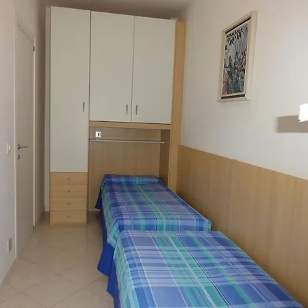 Appartement With Pool Access Near